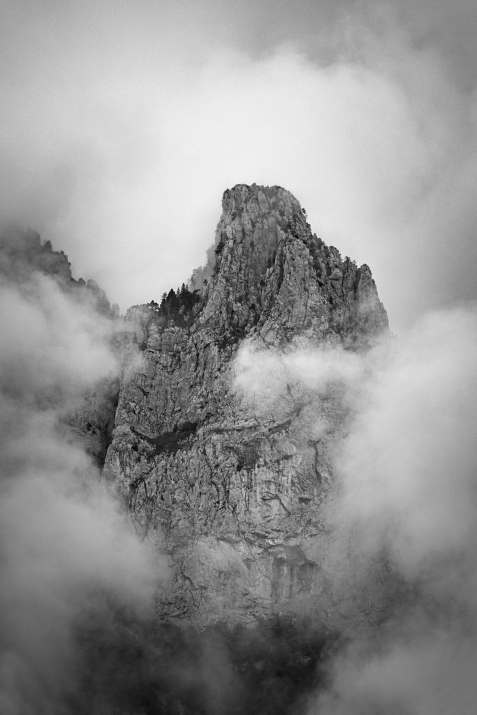 Au bord du lac d'Annecy en Noir et blanc — photo Alexandre Gendron